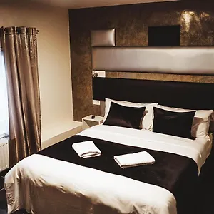 Onyx Expo Otel